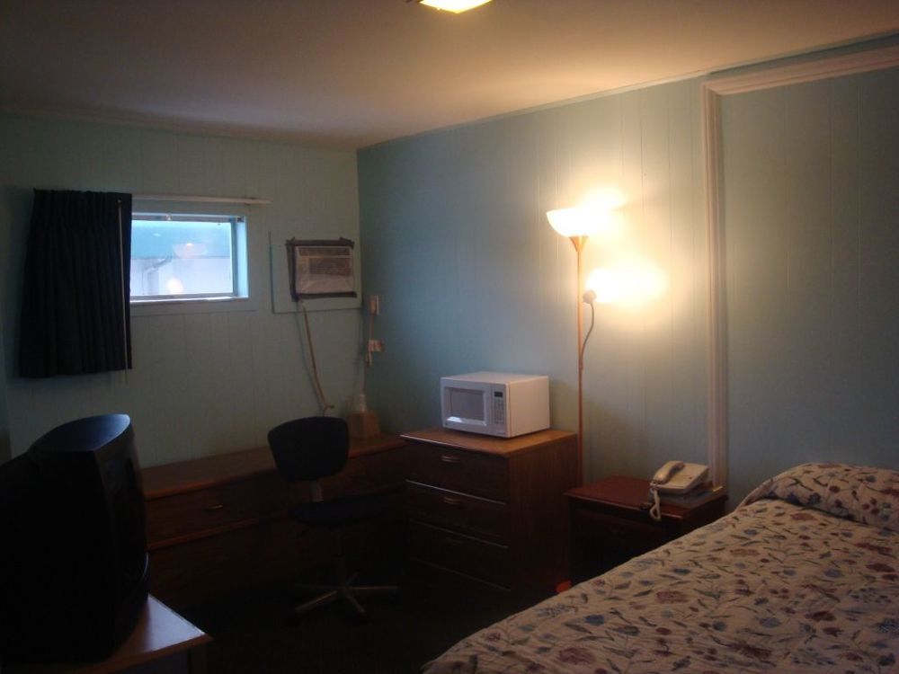 Currys Motel By Oyo Saginaw Mi Room photo