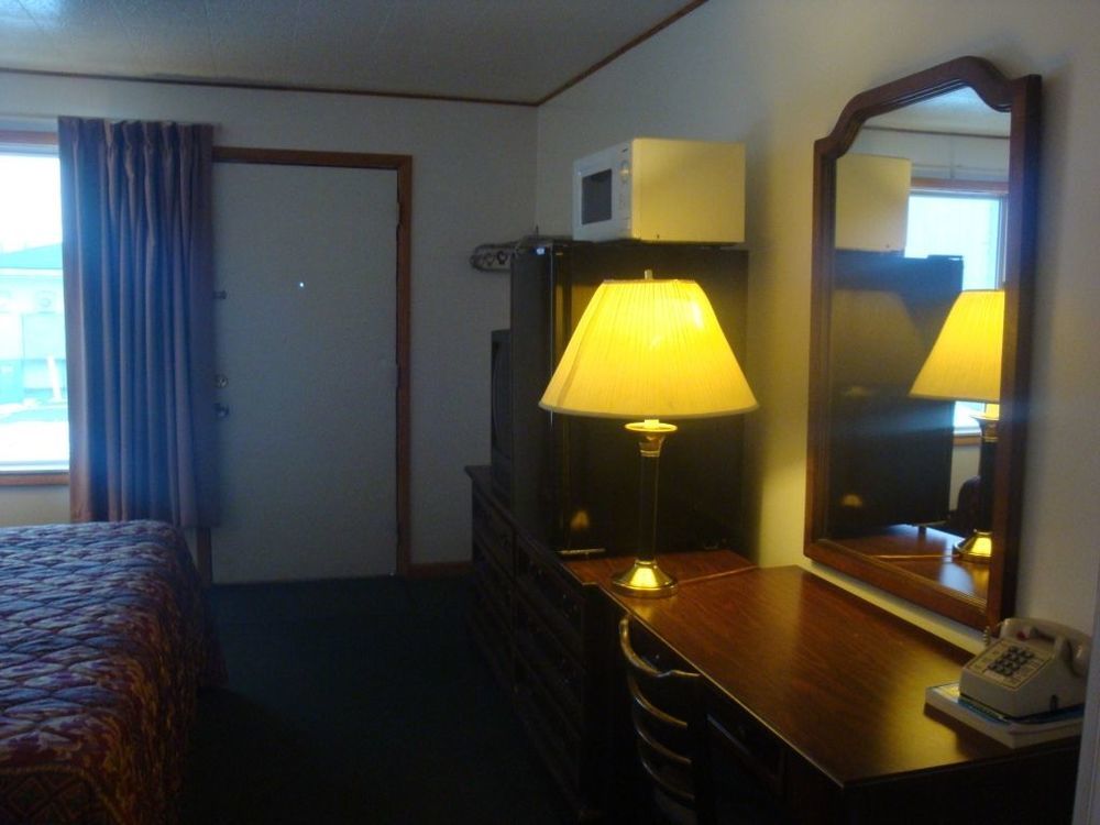 Currys Motel By Oyo Saginaw Mi Room photo