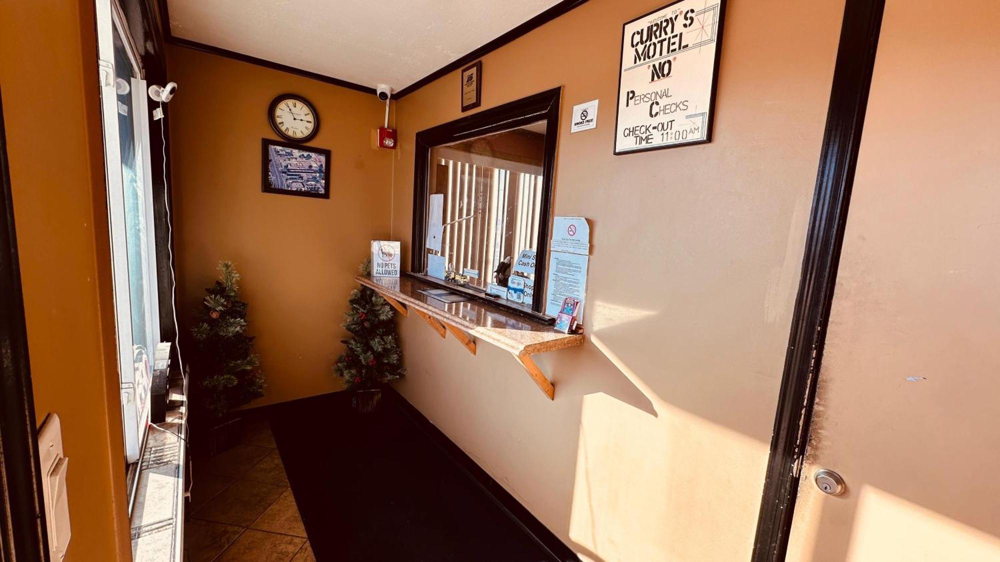 Currys Motel By Oyo Saginaw Mi Exterior photo
