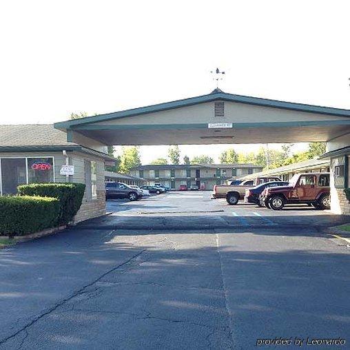 Currys Motel By Oyo Saginaw Mi Exterior photo